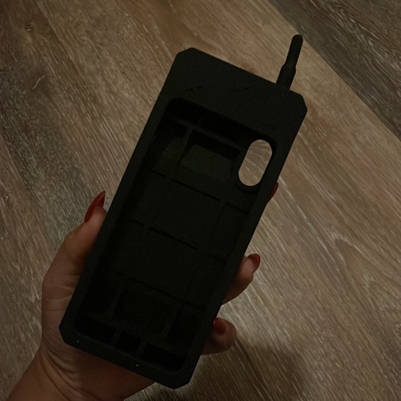 case - Picture 2 of 2